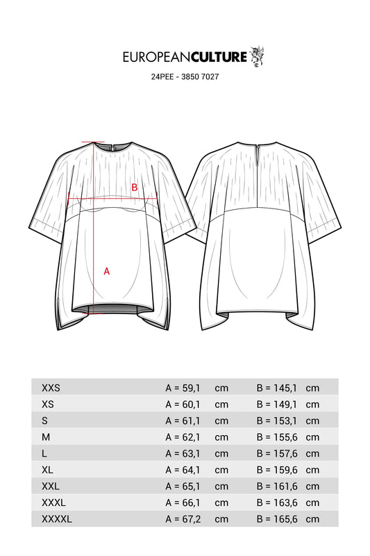 Wide T-Shirt with Side Slits Garment - Size