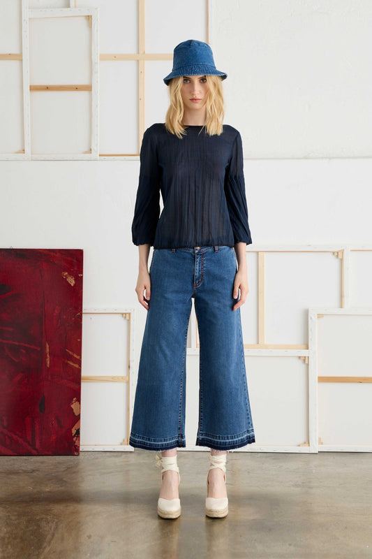 Wide-Leg Jeans with Frayed Hems - Fit